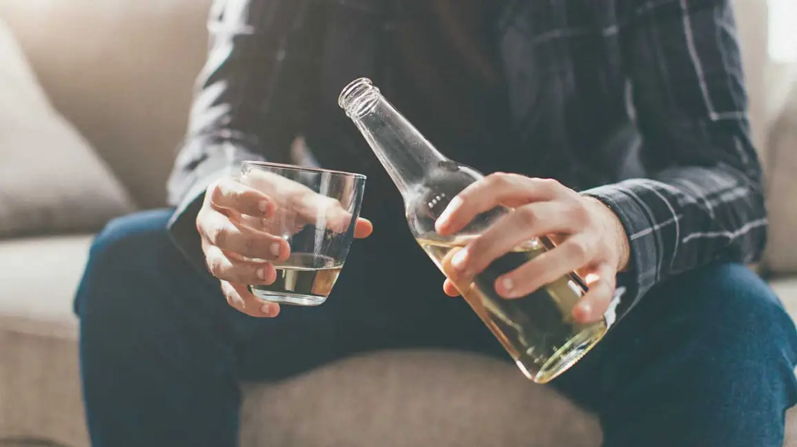 Mounjaro and alcohol interaction guide tirzepatide drinking safety UK Mymetabolism 2026