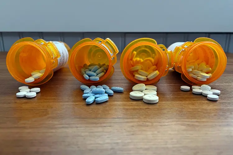 Retatrutide and antidepressants SSRI SNRI interaction absorption mood effects 2026
